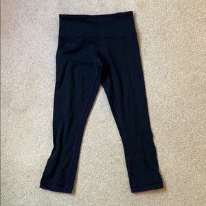Lululemon Black & Purple Reversible Crop leggings